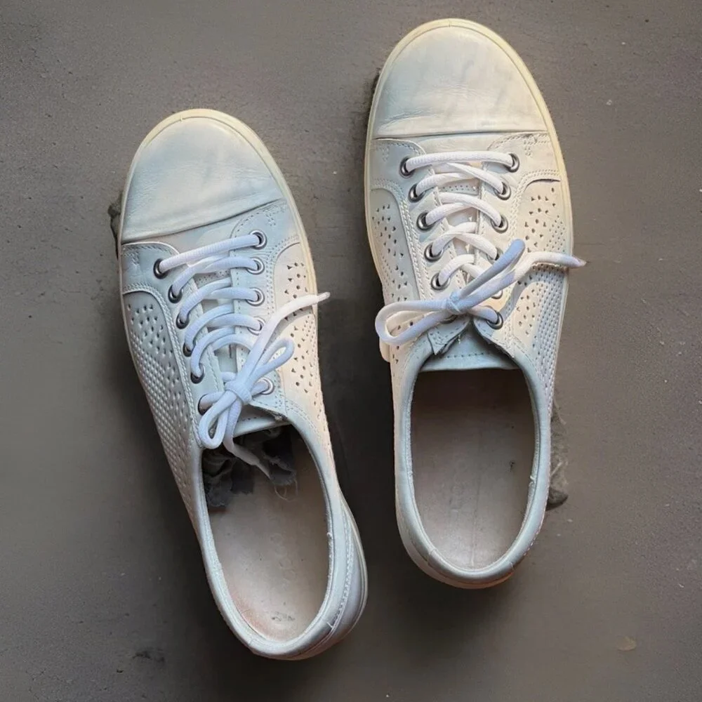 (9) ECCO Soft 7 Trend Tie Perforated Light Gray Leather Low Top Casual Sneakers